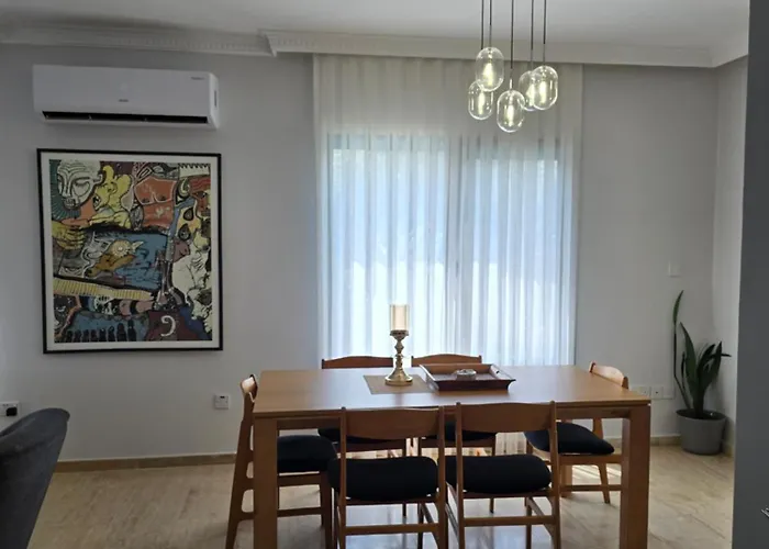 Mulberry - Kyrenia North Cyprus *